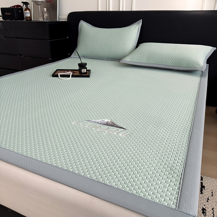 91家纺网 家纺一手货源 找家纺 人人爱家纺 2026新款冰豆豆刺绣软凉席 富士山-抹茶绿