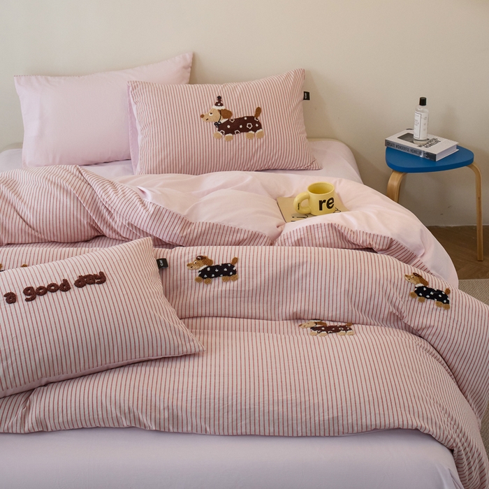 91家纺网 家纺一手货源 找家纺 （总）卡姿家纺 全棉色织水洗棉毛巾绣四件套—小狗约克