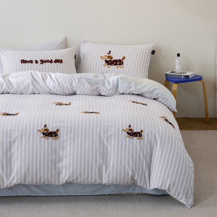 91家纺网 家纺一手货源 找家纺 （总）卡姿家纺 全棉色织水洗棉毛巾绣四件套—小狗约克