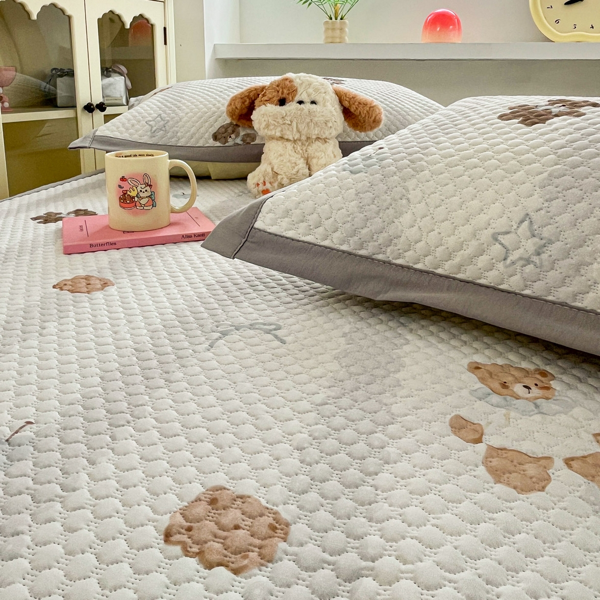 91家纺网 家纺一手货源 找家纺 大元 2026春夏新款治愈系数码印花冰豆豆凉席席子 治愈-饼干熊灰