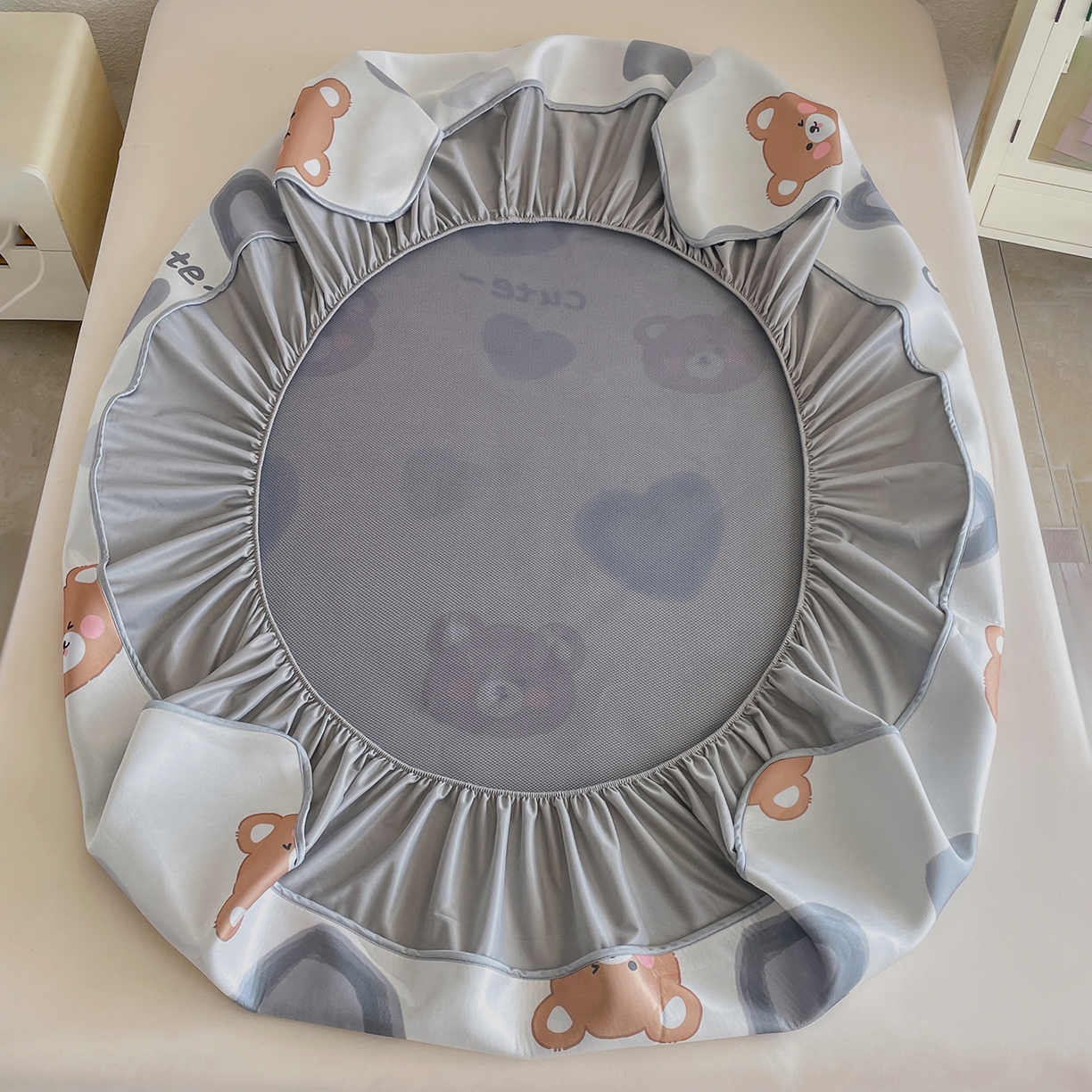 91家纺网 家纺一手货源 找家纺 小萌虎 2026新款碳光冰丝凉席床笠款拍法二 爱心熊