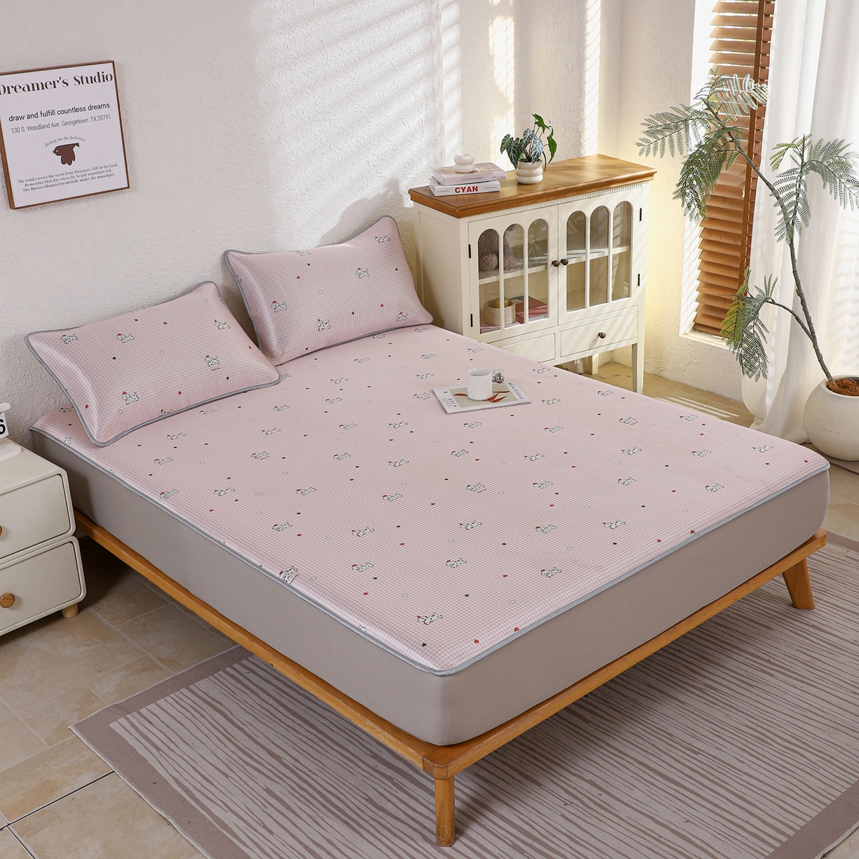 91家纺网 家纺一手货源 找家纺 小萌虎 2026新款碳光冰丝凉席床笠款拍法二 斑点狗-粉