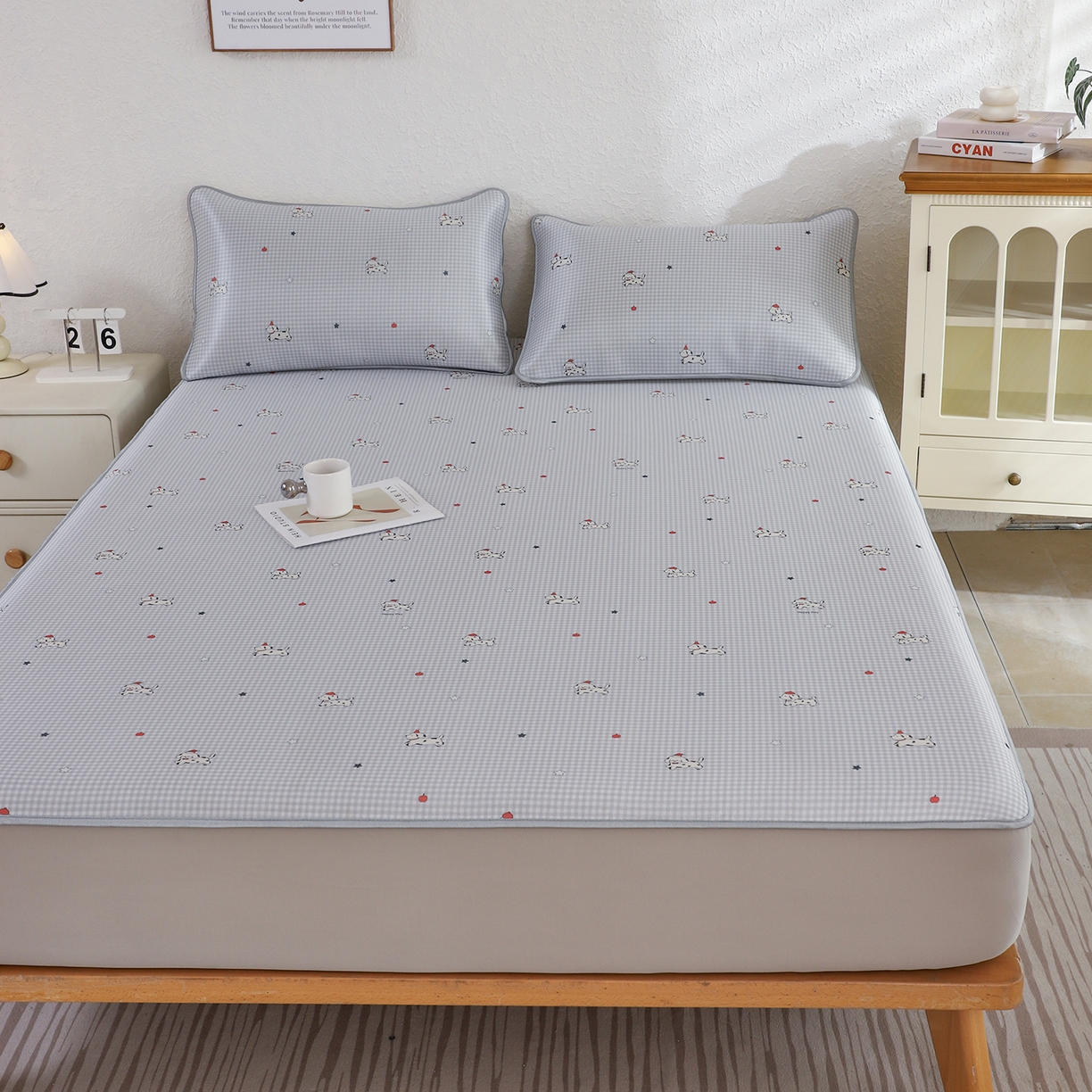 91家纺网 家纺一手货源 找家纺 小萌虎 2026新款碳光冰丝凉席床笠款拍法二 斑点狗-灰