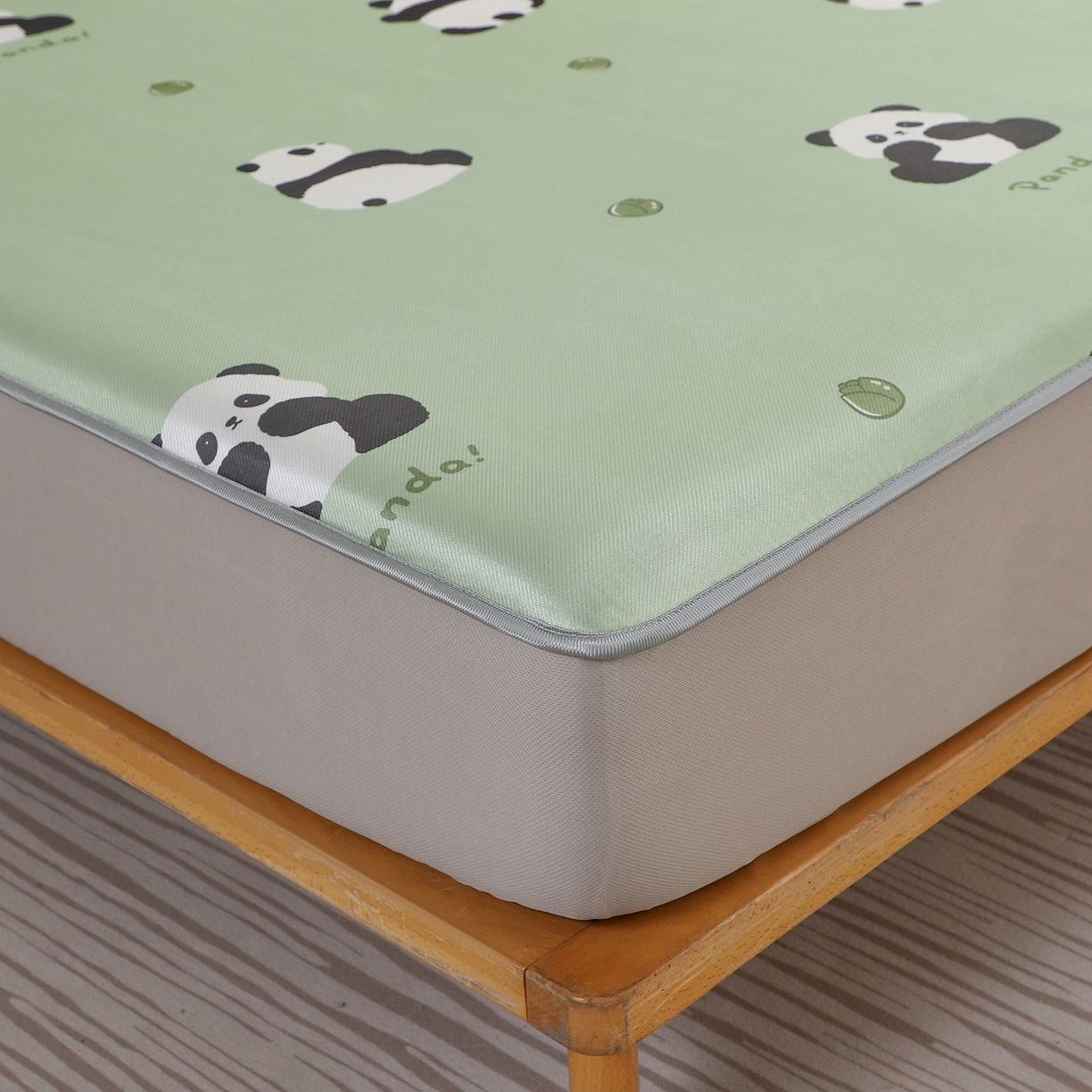 91家纺网 家纺一手货源 找家纺 小萌虎 2026新款碳光冰丝凉席床笠款拍法二 大熊猫