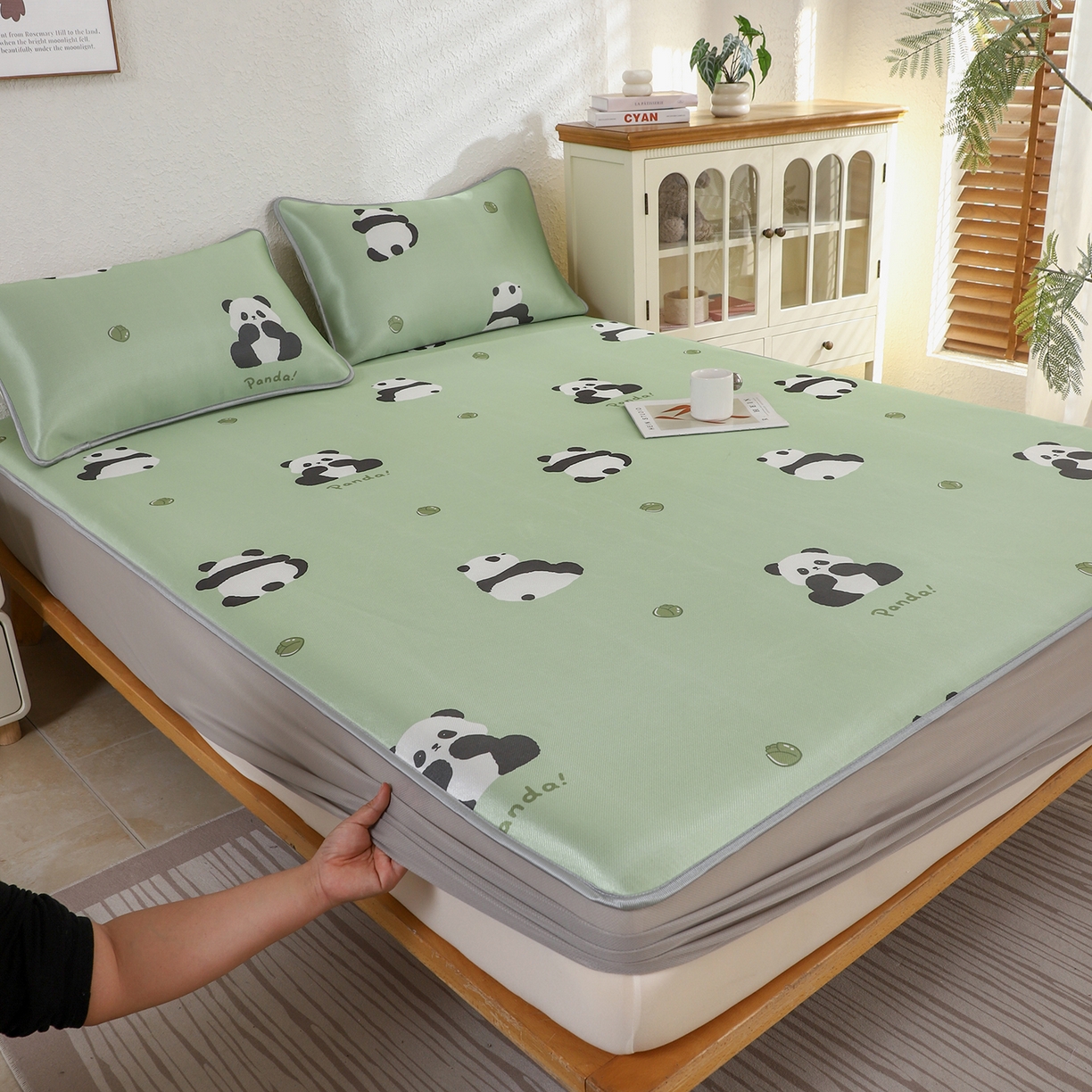 91家纺网 家纺一手货源 找家纺 小萌虎 2026新款碳光冰丝凉席床笠款拍法二 大熊猫