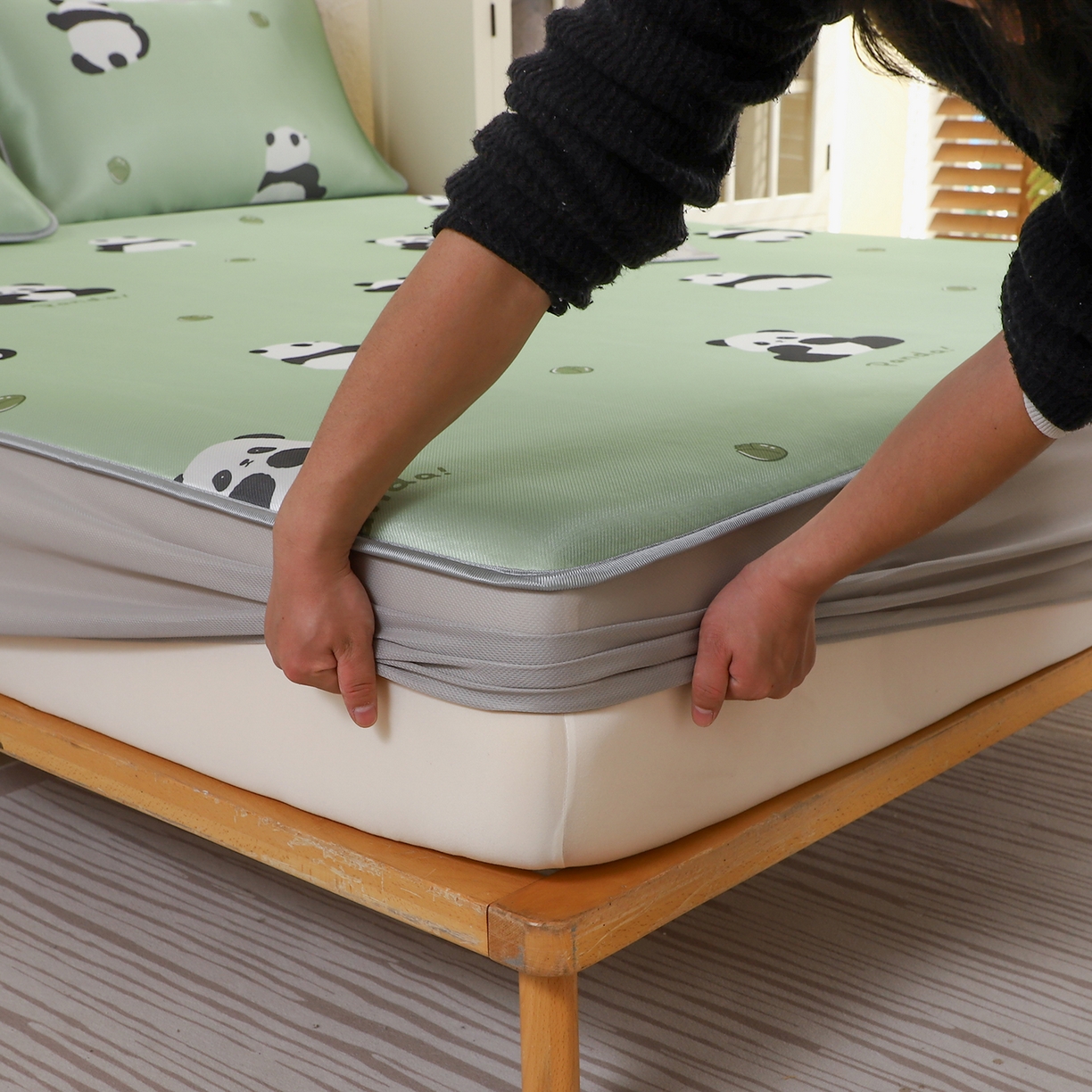 91家纺网 家纺一手货源 找家纺 小萌虎 2026新款碳光冰丝凉席床笠款拍法二 大熊猫