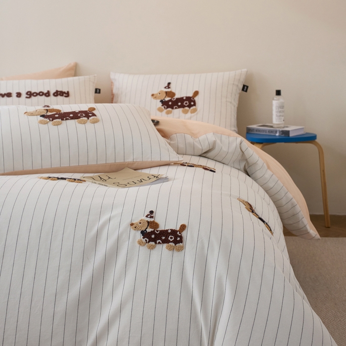 91家纺网 家纺一手货源 找家纺 卡姿家纺 全棉色织水洗棉毛巾绣四件套—小狗约克 小狗约克-黑细条纹