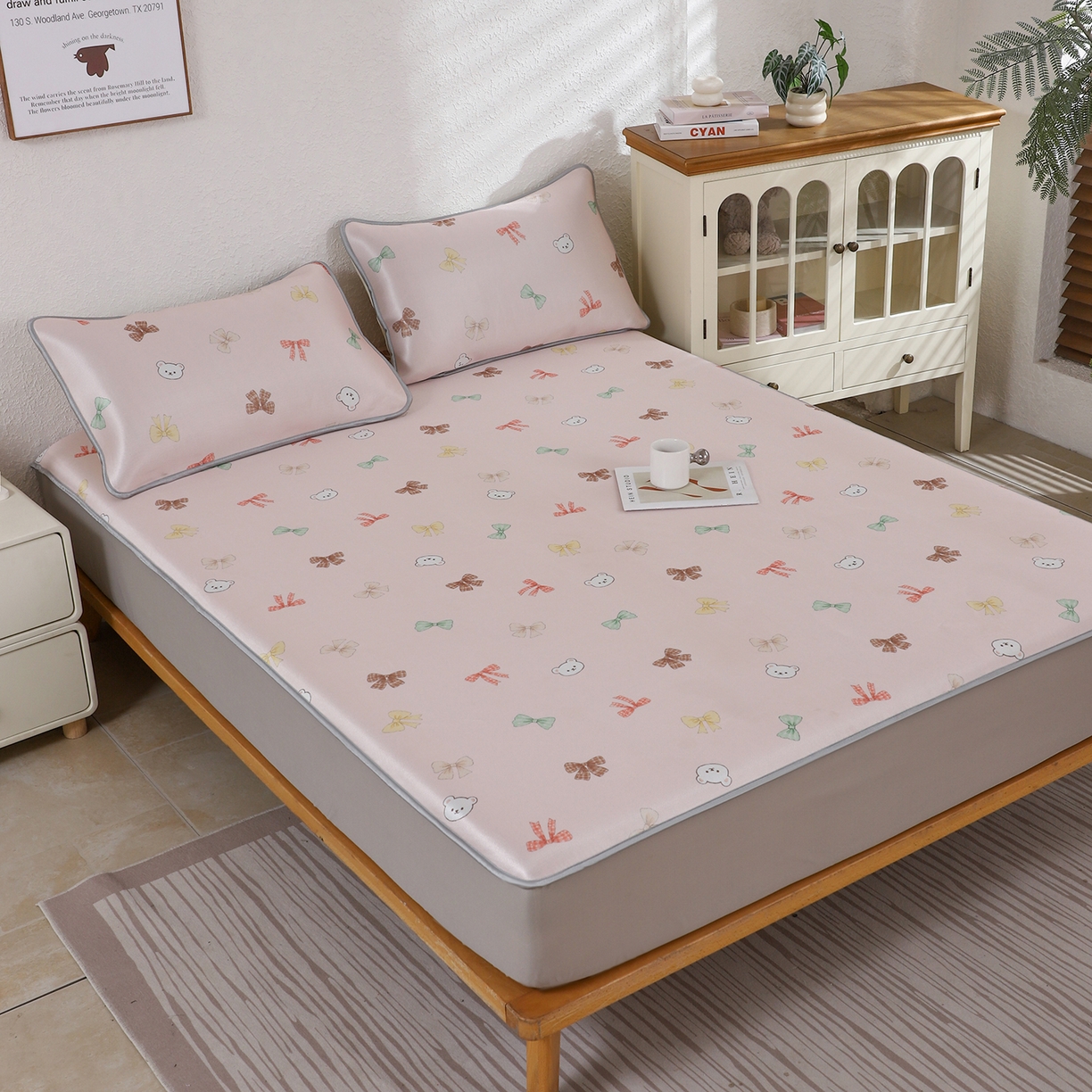 91家纺网 家纺一手货源 找家纺 小萌虎 2026新款碳光冰丝凉席床笠款拍法二 蝴蝶结小熊