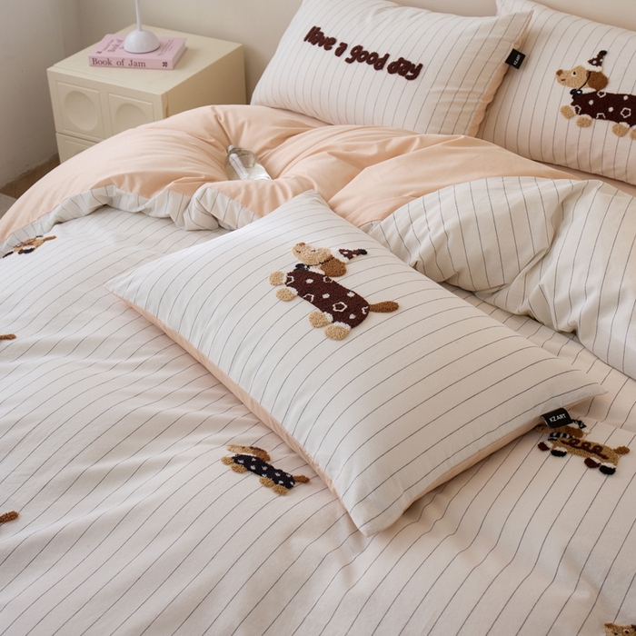 91家纺网 家纺一手货源 找家纺 卡姿家纺 全棉色织水洗棉毛巾绣四件套—小狗约克 小狗约克-黑细条纹