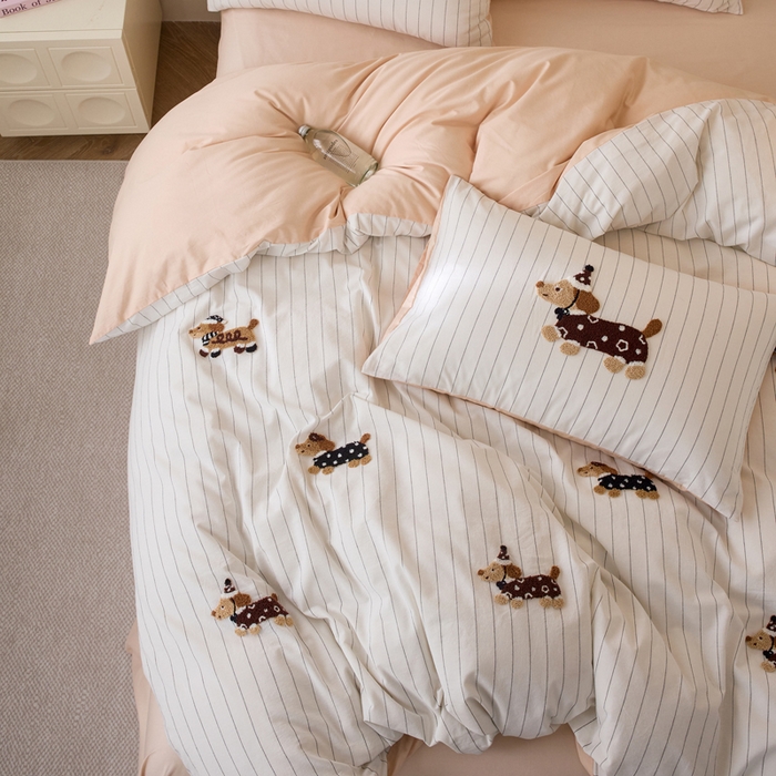 91家纺网 家纺一手货源 找家纺 卡姿家纺 全棉色织水洗棉毛巾绣四件套—小狗约克 小狗约克-黑细条纹