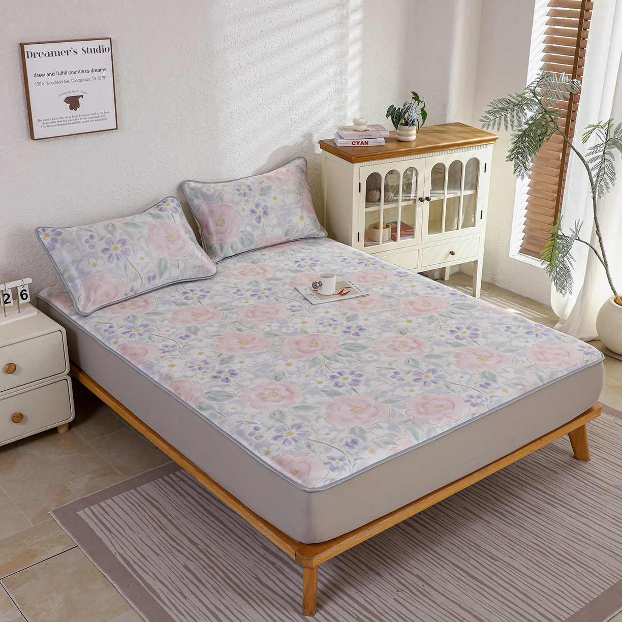 91家纺网 家纺一手货源 找家纺 小萌虎 2026新款碳光冰丝凉席床笠款拍法二 花田