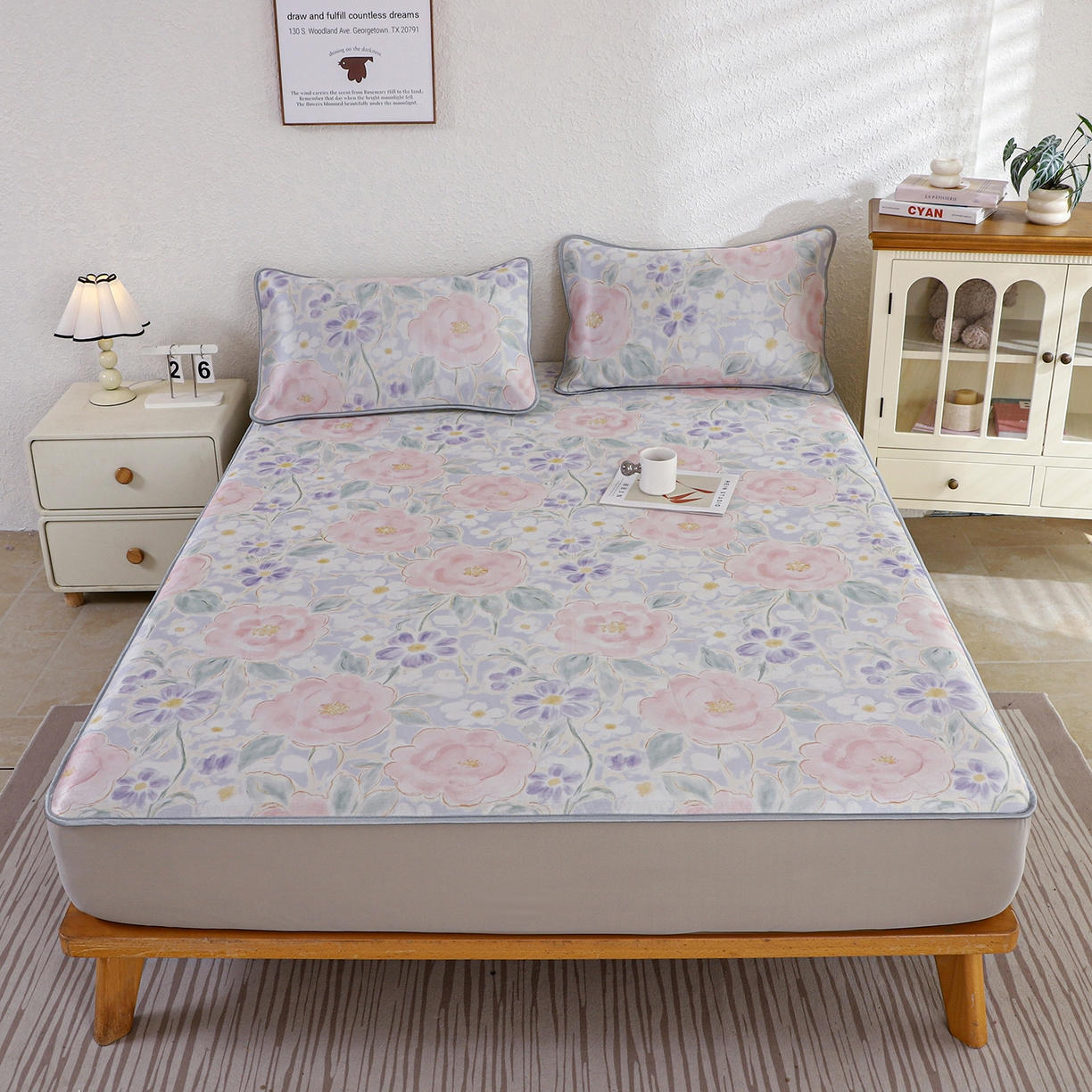 91家纺网 家纺一手货源 找家纺 小萌虎 2026新款碳光冰丝凉席床笠款拍法二 花田