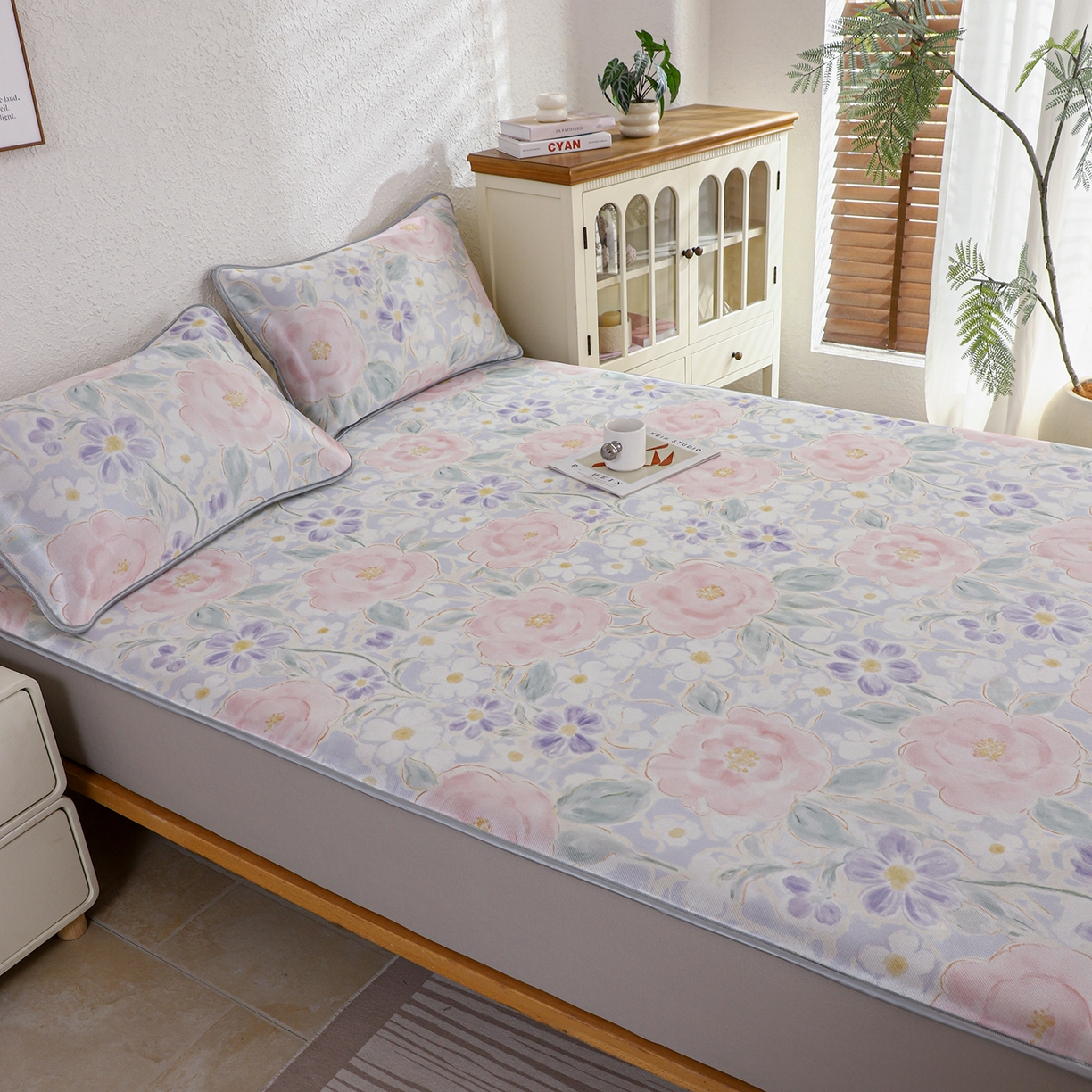 91家纺网 家纺一手货源 找家纺 小萌虎 2026新款碳光冰丝凉席床笠款拍法二 花田