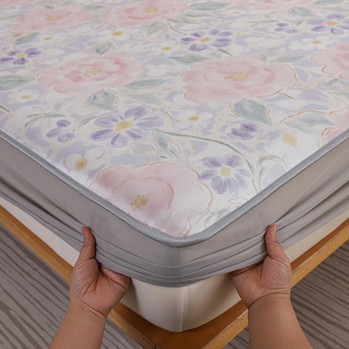 91家纺网 家纺一手货源 找家纺 小萌虎 2026新款碳光冰丝凉席床笠款拍法二 花田