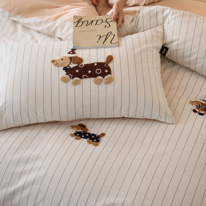 91家纺网 家纺一手货源 找家纺 卡姿家纺 全棉色织水洗棉毛巾绣四件套—小狗约克 小狗约克-黑细条纹