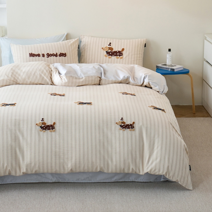 卡姿家纺 全棉色织水洗棉毛巾绣四件套—小狗约克 小狗约克-卡其条纹