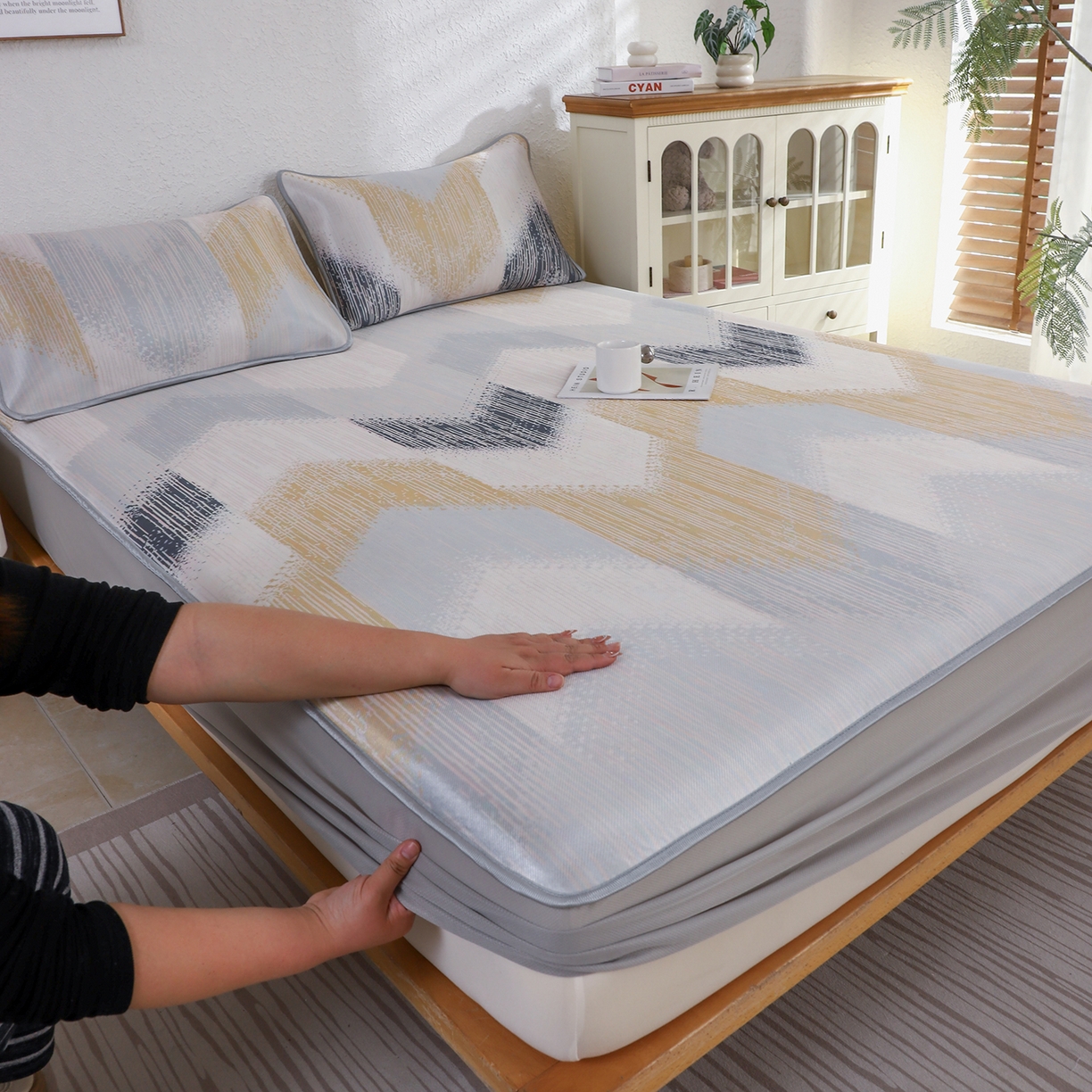 91家纺网 家纺一手货源 找家纺 小萌虎 2026新款碳光冰丝凉席床笠款拍法二 莫奈