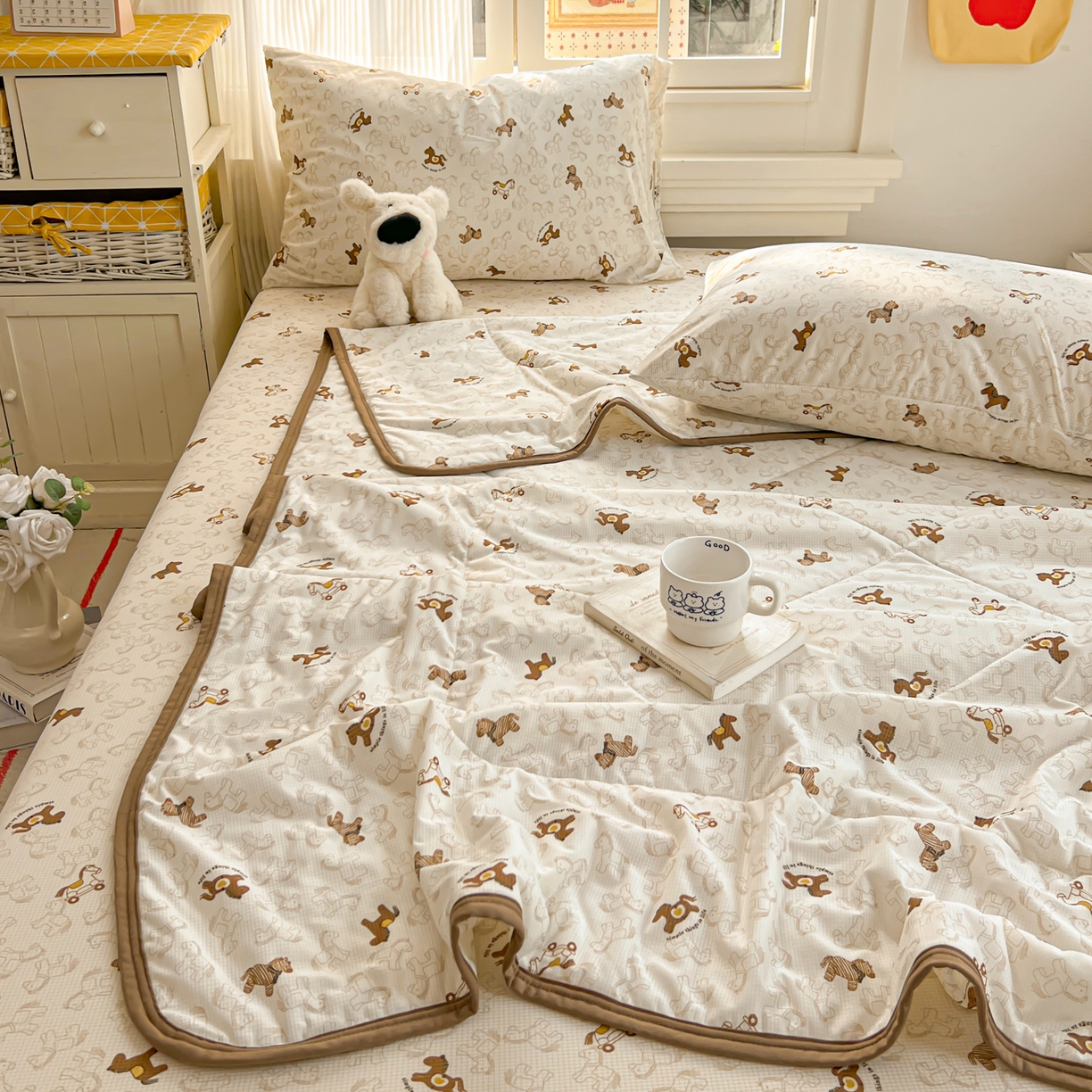 91家纺网 家纺一手货源 找家纺 希诺家居 2026新款冰肤格凉感夏被夏凉被空调被床笠四件套小冰格空调被 复古小马