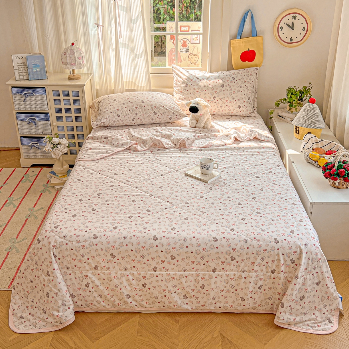 91家纺网 家纺一手货源 找家纺 希诺家居 2026新款冰肤格凉感夏被夏凉被空调被床笠四件套小冰格空调被 春日花园熊