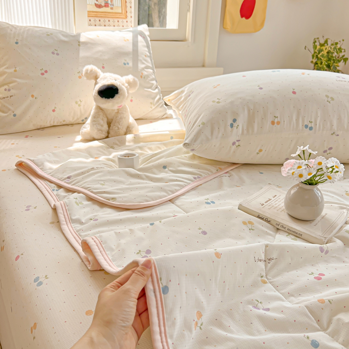 91家纺网 家纺一手货源 找家纺 希诺家居 2026新款冰肤格凉感夏被夏凉被空调被床笠四件套小冰格空调被 缤纷樱桃