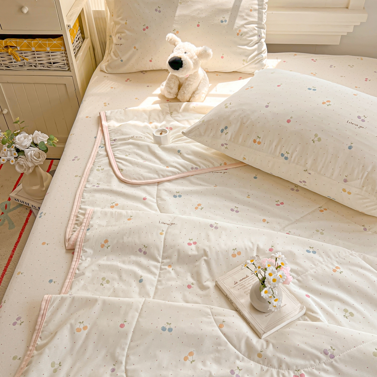 91家纺网 家纺一手货源 找家纺 希诺家居 2026新款冰肤格凉感夏被夏凉被空调被床笠四件套小冰格空调被 缤纷樱桃