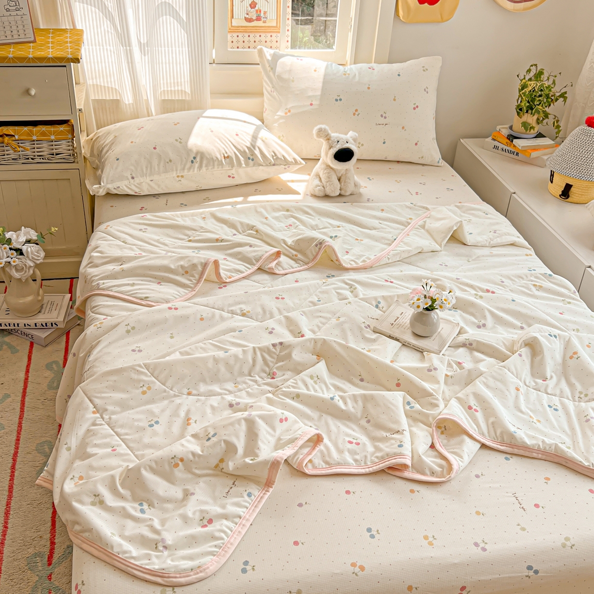 91家纺网 家纺一手货源 找家纺 希诺家居 2026新款冰肤格凉感夏被夏凉被空调被床笠四件套小冰格空调被 缤纷樱桃