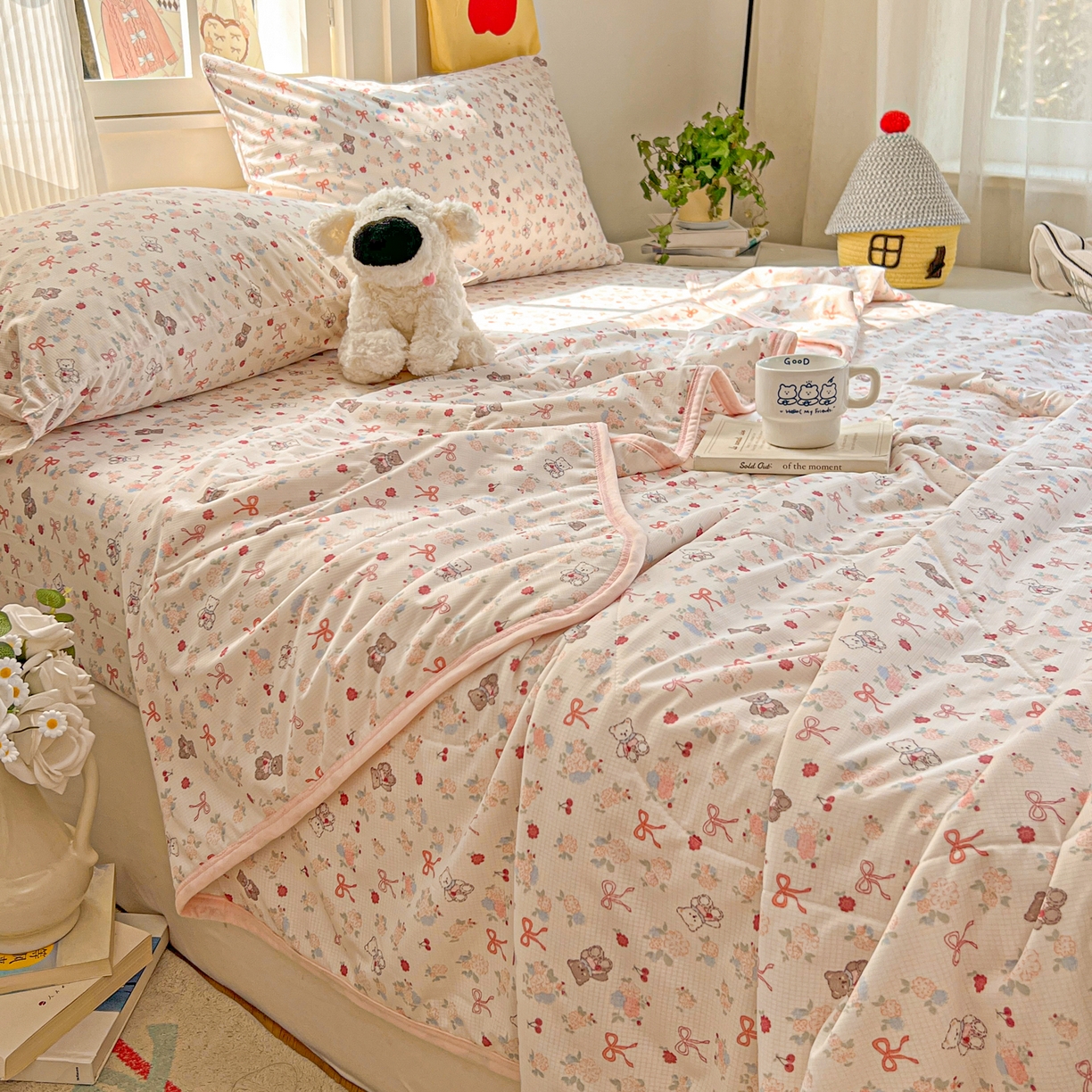 91家纺网 家纺一手货源 找家纺 希诺家居 2026新款冰肤格凉感夏被夏凉被空调被床笠四件套小冰格空调被 春日花园熊