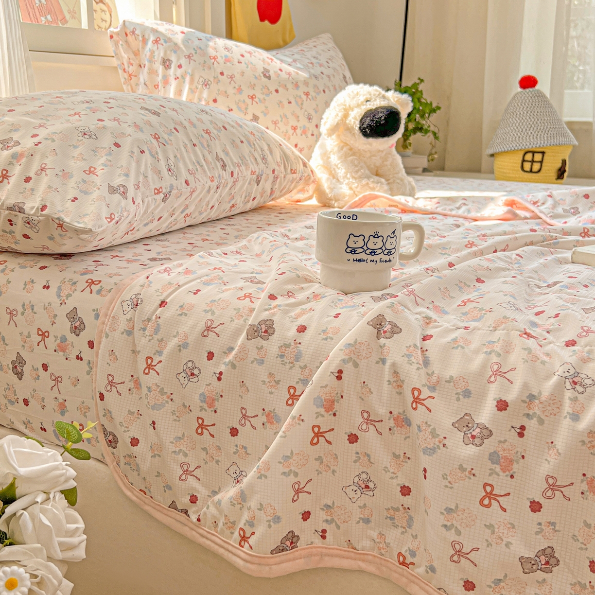 91家纺网 家纺一手货源 找家纺 希诺家居 2026新款冰肤格凉感夏被夏凉被空调被床笠四件套小冰格空调被 春日花园熊