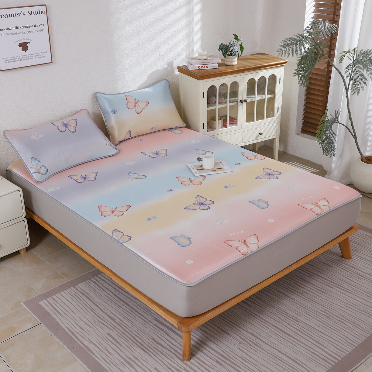 91家纺网 家纺一手货源 找家纺 小萌虎 2026新款碳光冰丝凉席床笠款拍法二 七彩蝴蝶