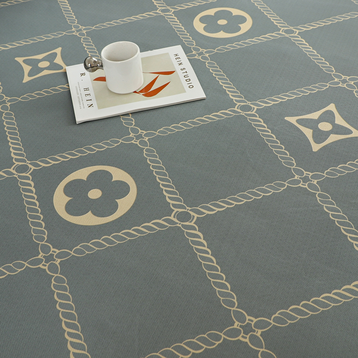 91家纺网 家纺一手货源 找家纺 小萌虎 2026新款碳光冰丝凉席床笠款拍法二 四叶草