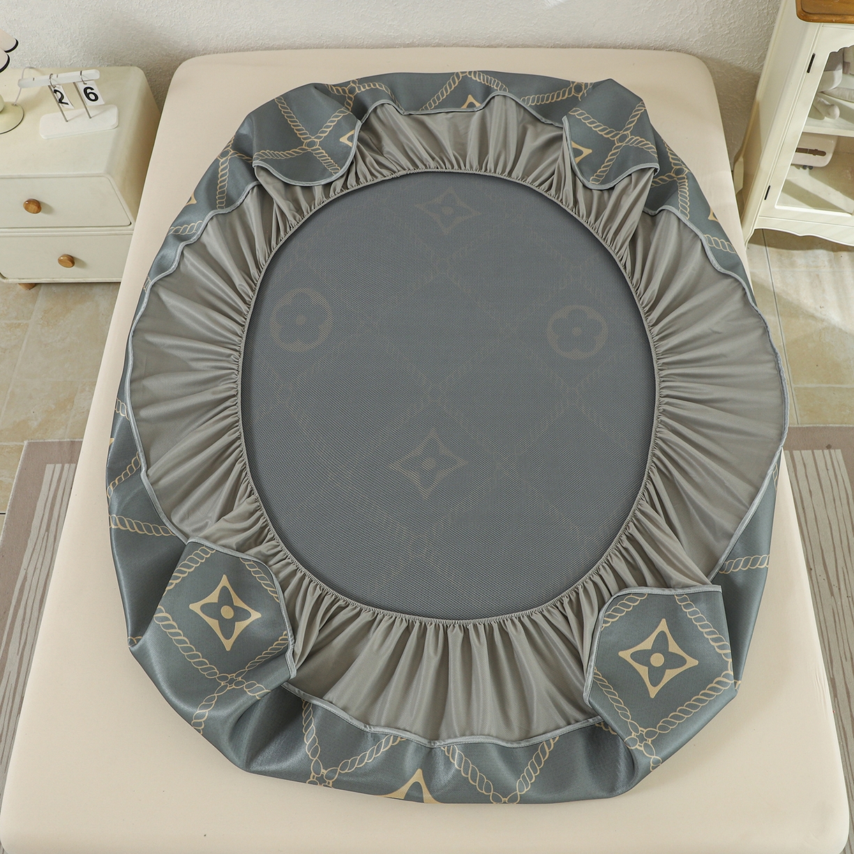 91家纺网 家纺一手货源 找家纺 小萌虎 2026新款碳光冰丝凉席床笠款拍法二 四叶草