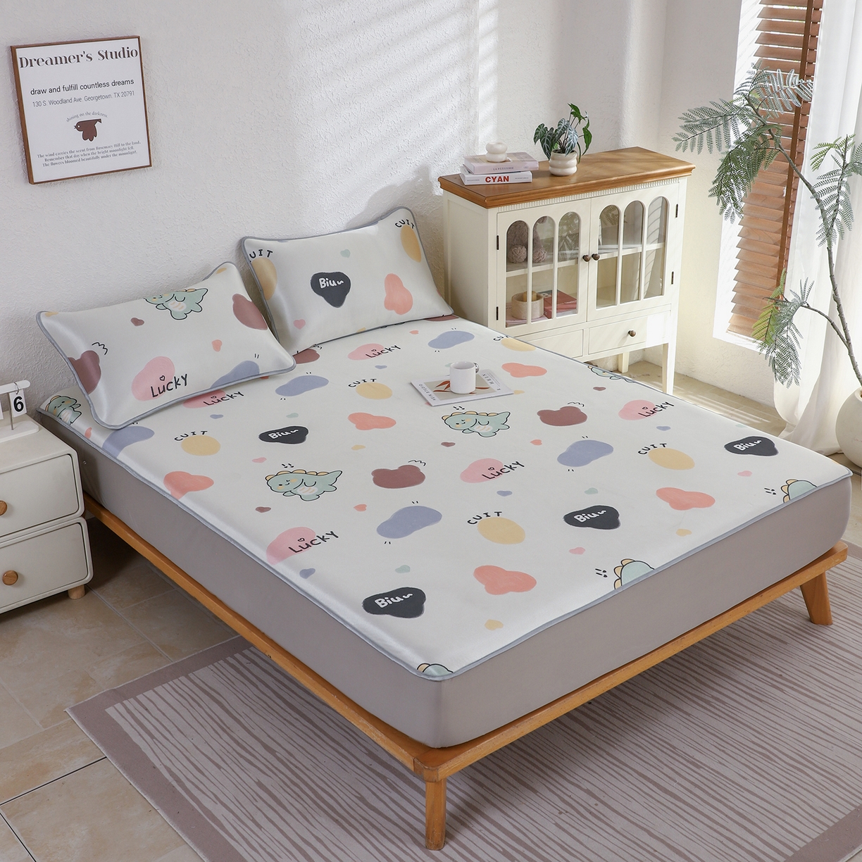 91家纺网 家纺一手货源 找家纺 小萌虎 2026新款碳光冰丝凉席床笠款拍法二 小恐龙