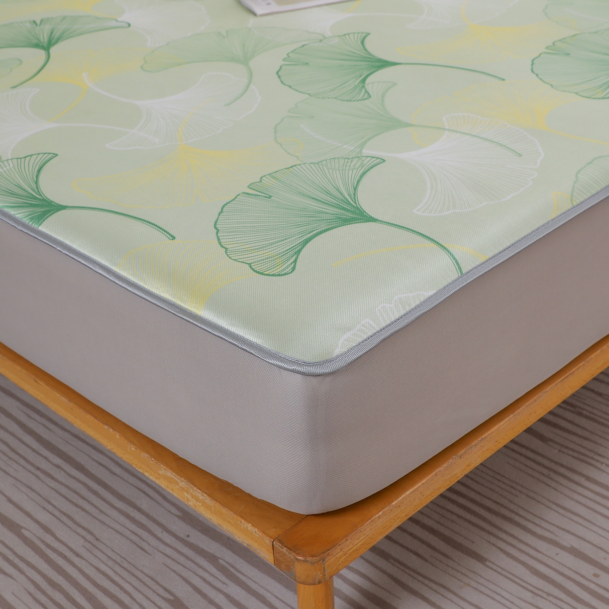 91家纺网 家纺一手货源 找家纺 小萌虎 2026新款碳光冰丝凉席床笠款拍法二 银杏叶