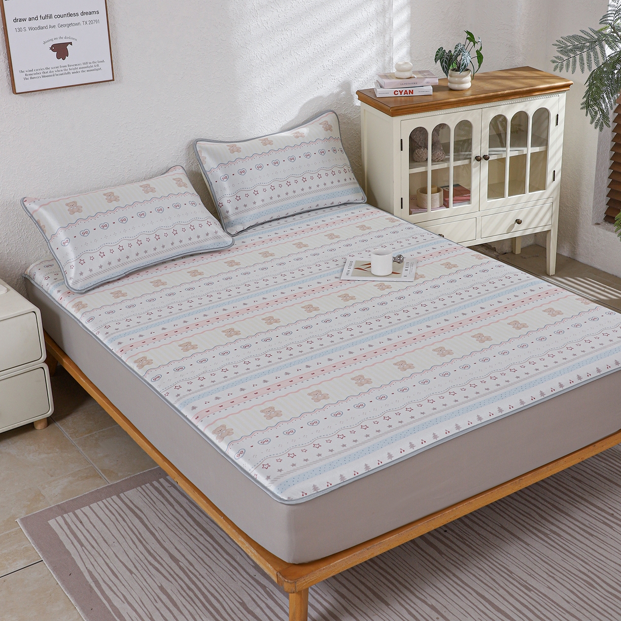 91家纺网 家纺一手货源 找家纺 小萌虎 2026新款碳光冰丝凉席床笠款拍法二 樱桃小熊