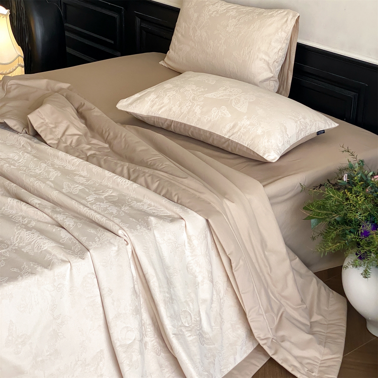 91家纺网 家纺一手货源 找家纺 （总）宜代光年 2026新款60S全棉厚织提花夏被夏凉被空调被