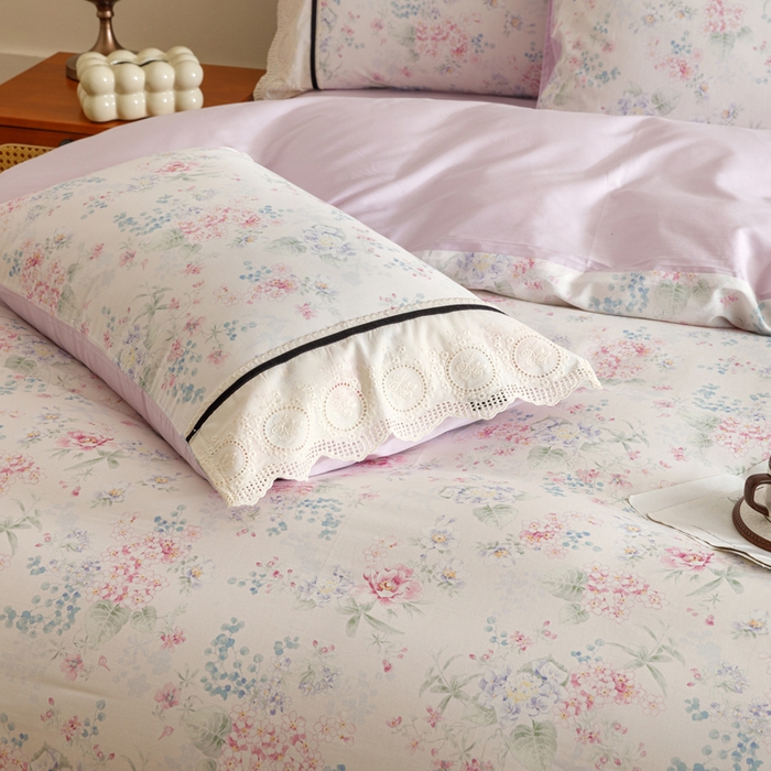 91家纺网 家纺一手货源 找家纺 卡姿家纺 全棉小法式镂空棉布花边款第一季四件套 花雾漫纱