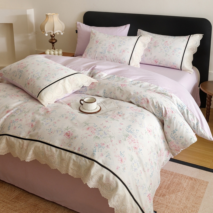 91家纺网 家纺一手货源 找家纺 卡姿家纺 全棉小法式镂空棉布花边款第一季四件套 花雾漫纱