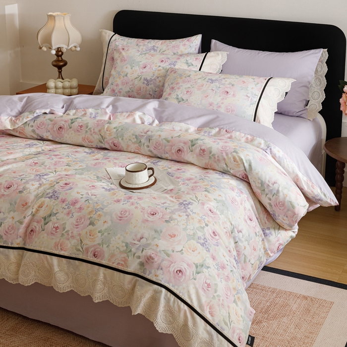 91家纺网 家纺一手货源 找家纺 卡姿家纺 全棉小法式镂空棉布花边款第一季四件套 玫瑰绘梦