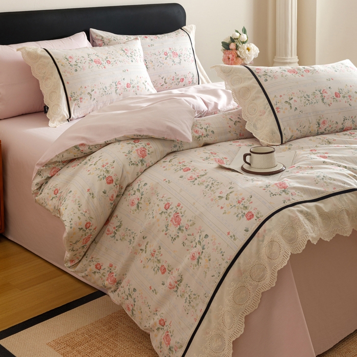 91家纺网 家纺一手货源 找家纺 卡姿家纺 全棉小法式镂空棉布花边款第一季四件套 蔷薇诗行