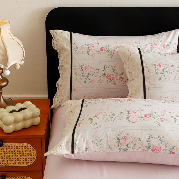 91家纺网 家纺一手货源 找家纺 卡姿家纺 全棉小法式镂空棉布花边款第一季四件套 蔷薇诗行