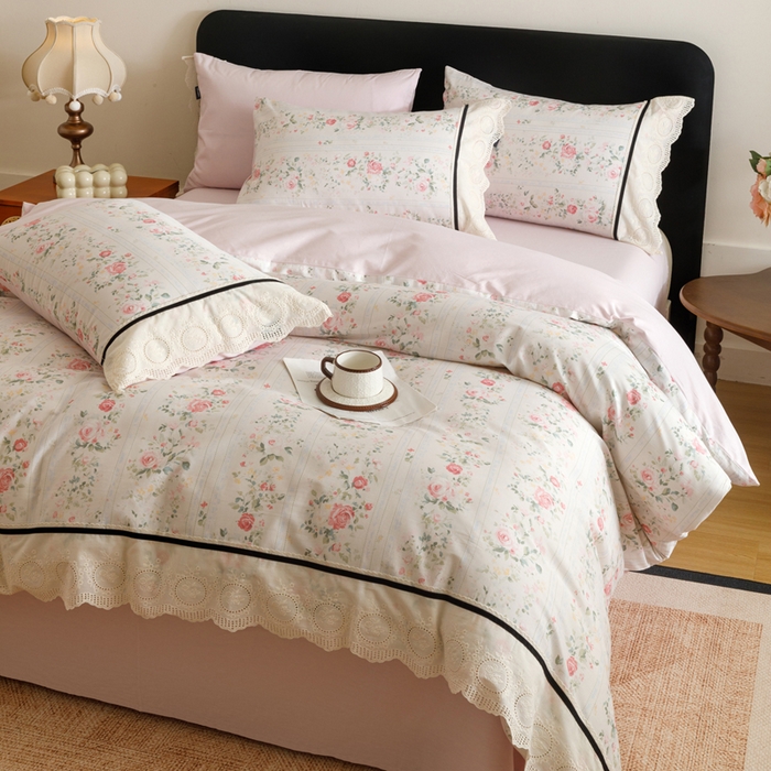 91家纺网 家纺一手货源 找家纺 卡姿家纺 全棉小法式镂空棉布花边款第一季四件套 蔷薇诗行