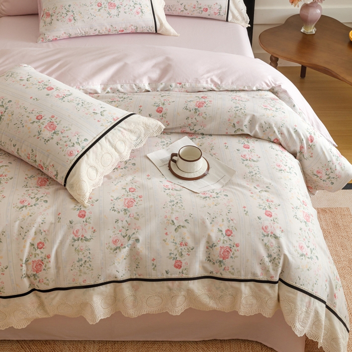 91家纺网 家纺一手货源 找家纺 卡姿家纺 全棉小法式镂空棉布花边款第一季四件套 蔷薇诗行