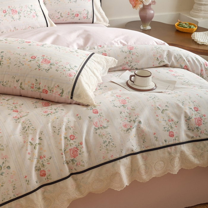 91家纺网 家纺一手货源 找家纺 卡姿家纺 全棉小法式镂空棉布花边款第一季四件套 蔷薇诗行