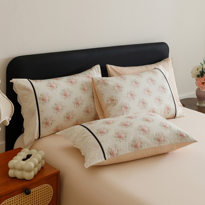 91家纺网 家纺一手货源 找家纺 卡姿家纺 全棉小法式镂空棉布花边款第一季四件套 庭前芳序