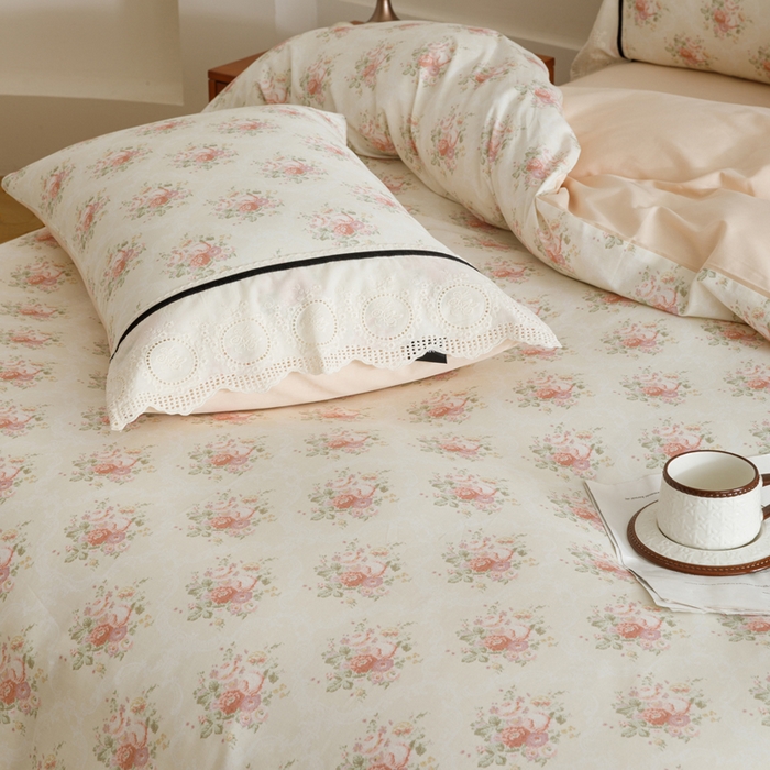 91家纺网 家纺一手货源 找家纺 卡姿家纺 全棉小法式镂空棉布花边款第一季四件套 庭前芳序