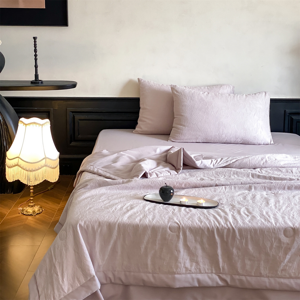 91家纺网 家纺一手货源 找家纺 宜代光年 2026新款60S全棉厚织提花夏被夏凉被空调被 夏被-白棠-浅紫