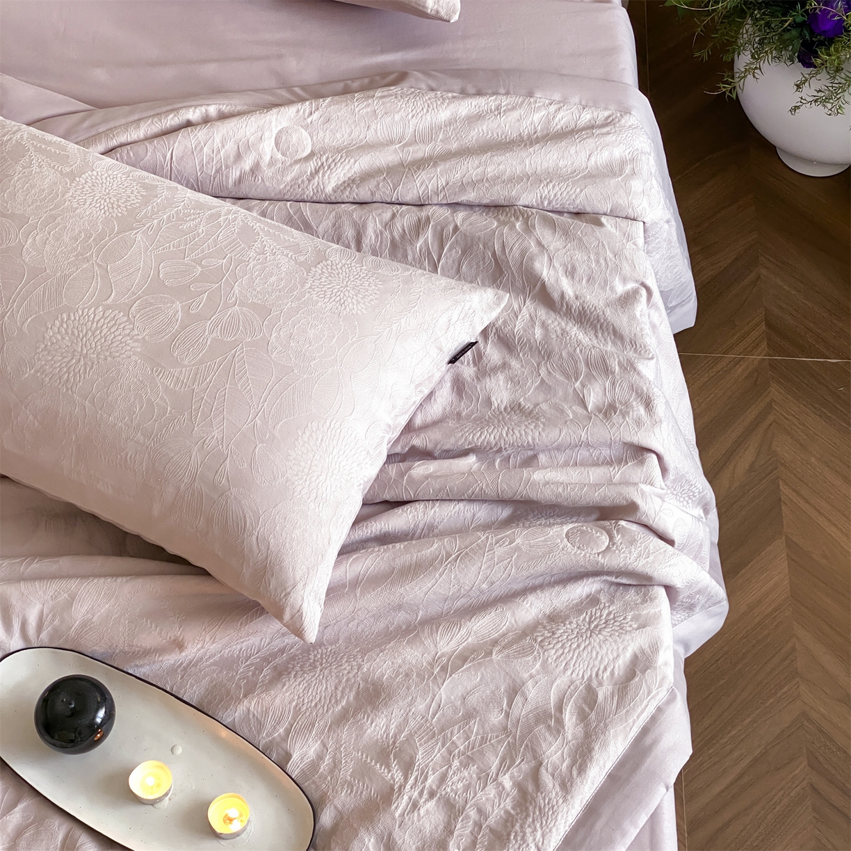 91家纺网 家纺一手货源 找家纺 宜代光年 2026新款60S全棉厚织提花夏被夏凉被空调被 夏被-白棠-浅紫