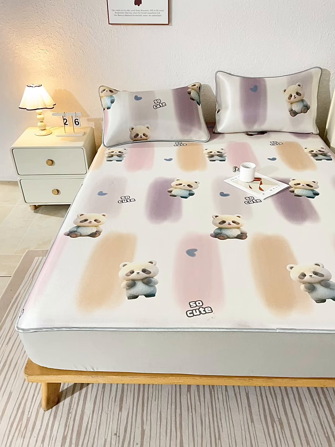 91家纺网 家纺一手货源 找家纺 小萌虎 2026新款碳光冰丝凉席床笠款拍法二 小熊猫