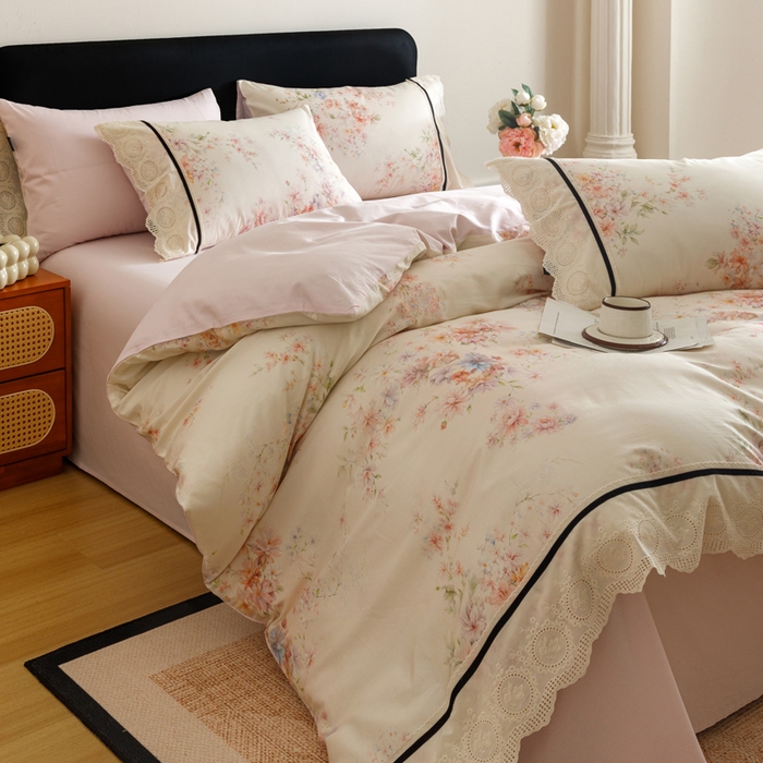 91家纺网 家纺一手货源 找家纺 卡姿家纺 全棉小法式镂空棉布花边款第一季四件套 絮影轻扬