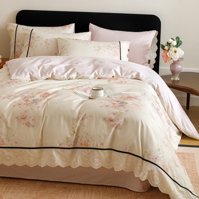 91家纺网 家纺一手货源 找家纺 卡姿家纺 全棉小法式镂空棉布花边款第一季四件套 絮影轻扬